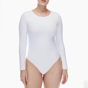 Aritzia babaton long sleeve contour bodysuit